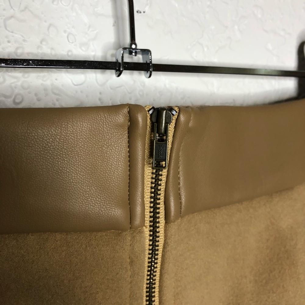 Cabi Heritage camel tan faux leather waist skirt size 4 #8008 - Picture 15 of 16